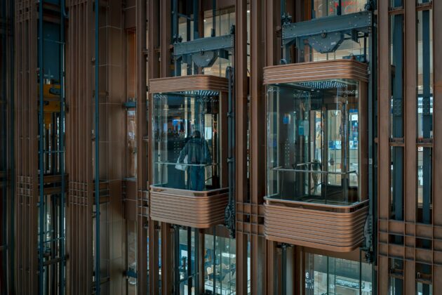 Cum se calculeaza costurile unui lift nou pentru o cladire rezidentiala?